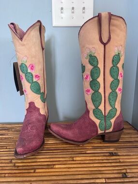 NWT Junk Gypsy Lane Boots